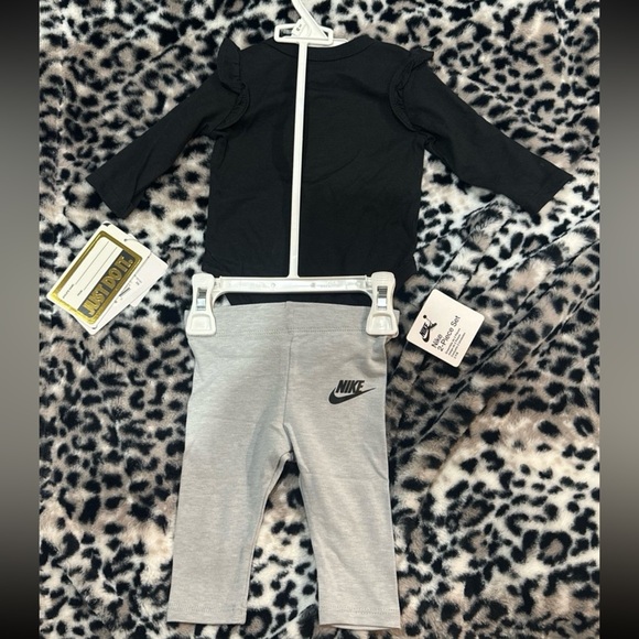 Nike Baby Just Sparkle Sweatsuit - Picture 2 of 2